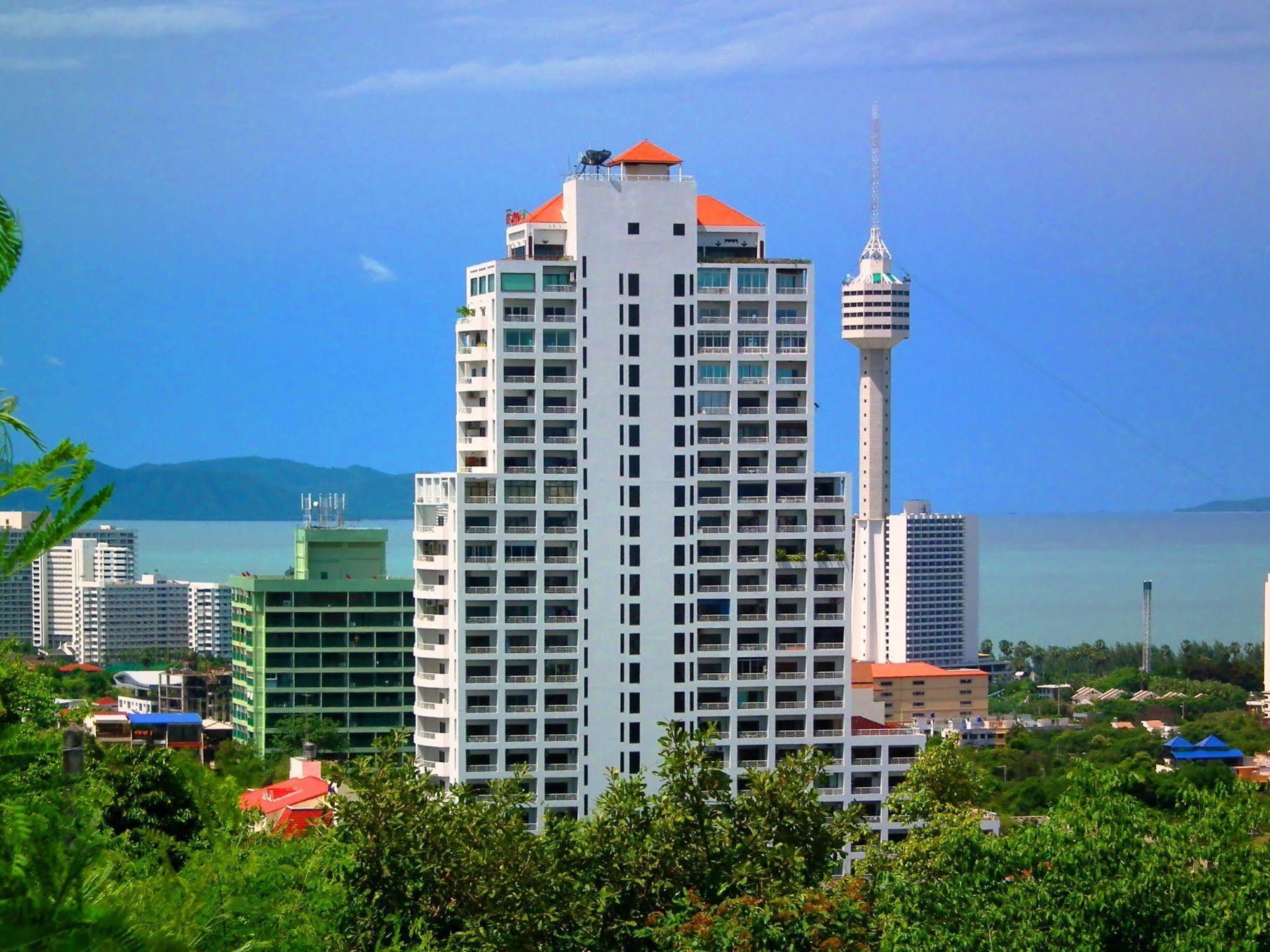 Abricole At Pattaya Hill Lägenhet Exteriör bild